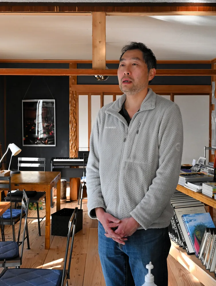 岩見沢＞北村でカフェを開業した 岩佐琢さん（48）：北海道新聞デジタル