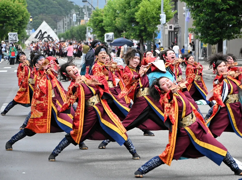 多色摺り手刷り木版画 夏祭り　井道雅夫 エディションNO、284/880 くりやま夏まつり YOSAKOIやグルメ満喫：北海道新聞デジタル