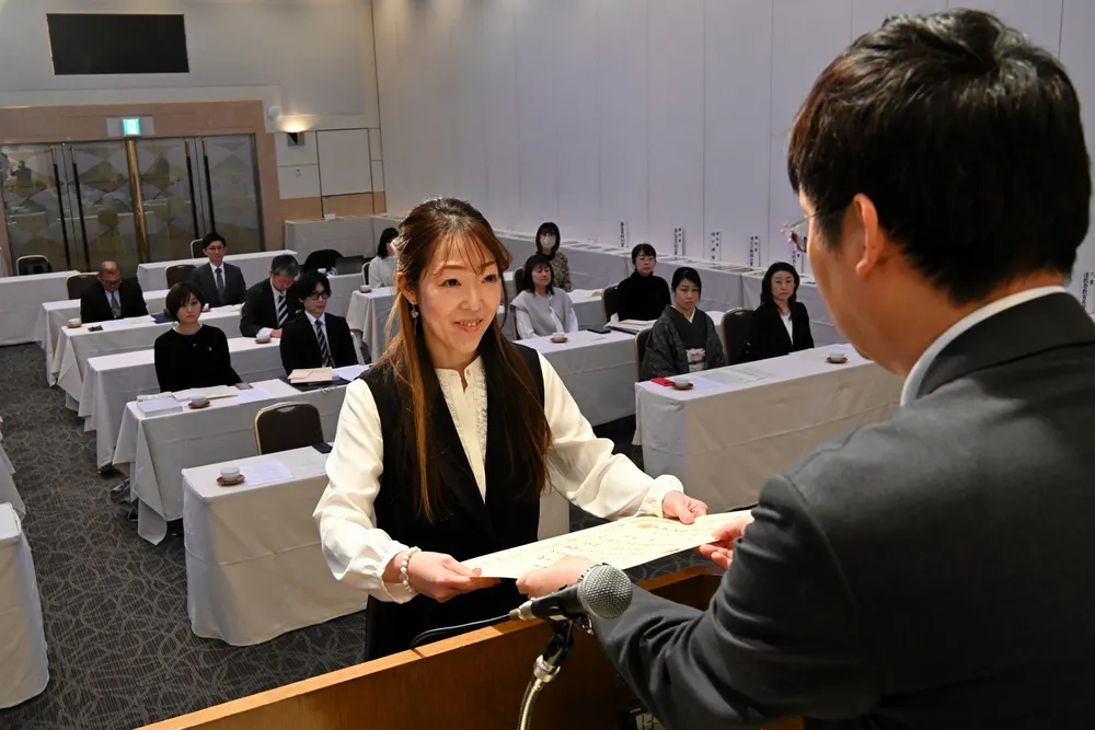 3年連続の大賞の旭川・愛宕東小など表彰　全道PTA広報紙コンクール