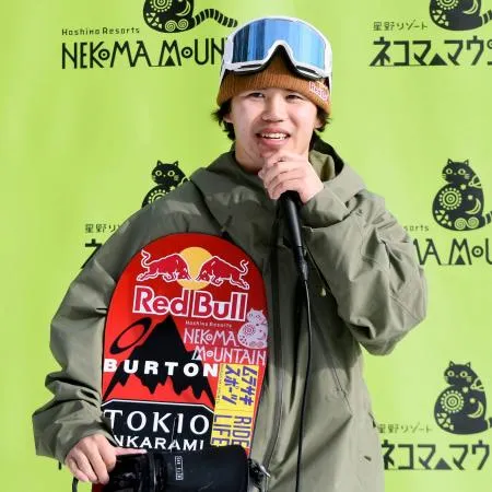 スノボ荻原大翔「金二つを」 練習公開、五輪への抱負語る：北海道新聞