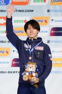 男子500メートルで森重3位　スピードW杯、吉田4位