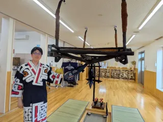 アイヌ伝統家屋「チセ」　リアルに再現完了　洞爺湖「ウトゥラノ」