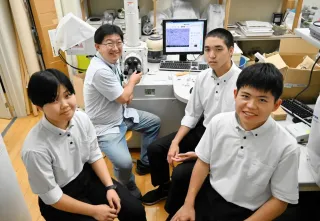 旭川北高理科部が全国総文祭に出場　硫酸銅の濃度で変わる銅の色の仕組み研究　市科学館の電子顕微鏡活用　