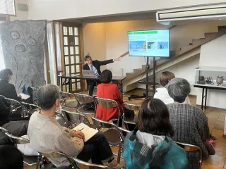 雪国でのアート、意義語る　札幌・本郷新彫刻美術館長が講演