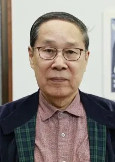 朝長万左男さん