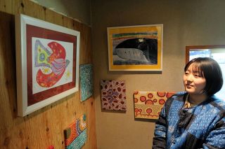 色鉛筆や点描　表現豊か　小樽でAKARIさん作品展