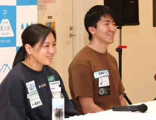 スノーボード竹内・篠原、「共演」誓う　東川町で囲む会