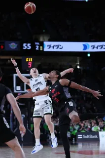 レバンガ、今季2度目の2連敗　強豪のA東京と競るも及ばず（21日）