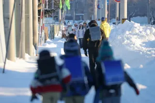大雪のオホーツク管内、徐々に日常へ　石北線・遠軽―網走間4日ぶり運行再開　小中の授業、ごみ収集も