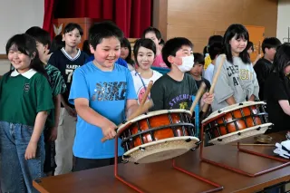 みこしは清め　役割知った　根室の児童、金刀比羅神社例大祭学ぶ