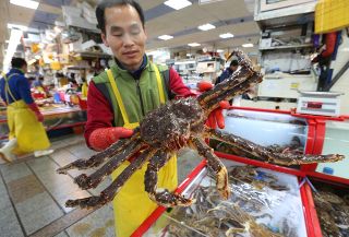 海と国境 エピローグ オホーツク海編＞⑨日ロ関係悪化 密漁に