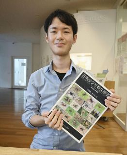 「クモ相撲」を研究する名古屋大大学院生　岩月健吾（いわつき・けんご）さん