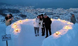 夜景とキャンドル楽しんで 小樽・天狗山にハートのオブジェ：北海道新聞デジタル