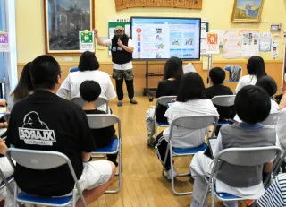 保護者が参加して行われた「防災授業」