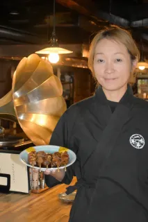 ＜室蘭＞焼き鳥全国イベントで歴史紹介　石塚千津さん（55）