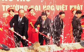 私のなかの歴史 元自民党幹事長・武部勤さん＞偉大なるイエスマン⑩
