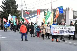 「北海道に核ごみいらない」　500人がデモ行進　幌延で反対集会