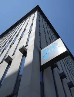 ＜ニュースで解けた？＞石油はもっと必要に？