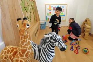 おびひろ動物園、冬も快適に　屋内休憩施設オープン　ドサンコお披露目も