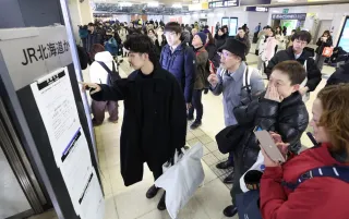 JR北海道、札幌圏最終列車繰り上げを陳謝　28日は3.3万人に影響　乗客らからは不満「早く解消して」