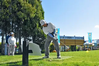 青空の下ナイスショット　江別でユベオツの風杯パークゴルフ