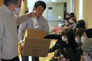 函館市の自主避難所、一部で開設遅れ　寒空で待機の市民も　運営体制課題浮き彫り