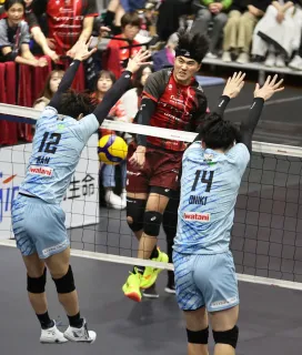 ヴォレアス2連敗　旭川でサントリーサンバーズと対戦　張選手、池田選手ら一矢