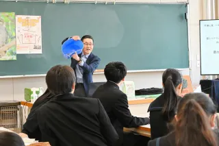 北見緑陵高で市留辺蘂町特産白花豆の特別講義　栽培法・レシピ紹介、2年生が商品開発へ