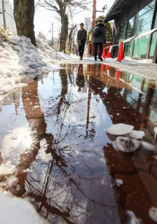 北海道内の気温上昇、3月中旬～4月上旬並み　函館・川汲7.5度　札幌などで落雪事故相次ぐ
