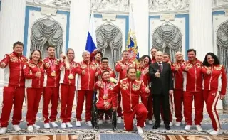 ロシア大統領、パラ選手に勲章　12年ぶりの国歌「感慨」