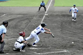 江別で還暦野球道大会　はつらつプレー