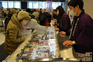 白糠の山海の幸を販売　北海道新聞本社ビルで体験マルシェ