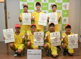 ＜名寄＞ソフトテニス団体戦で全国5位　初出場の名寄中生「悔いはない」