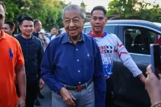 マハティール元首相が入院　100歳迎えたばかり