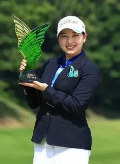 小祝さくら、10位から逆転V 明治安田女子ゴルフ最終日：北海道新聞デジタル
