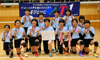 娘を奪った戦争 悲しみ描く 釧路・佐々木栄松美術館に肖像画：北海道