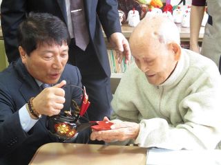 渋うちわ大沢啓二大沢親分