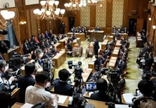 野党、首相答弁批判「期待外れ」　自民からは評価する声