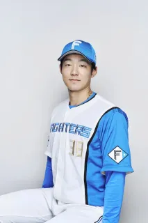 西武移籍が決まった日本ハム石井一成 写真で振り返る9年間：北海道新聞