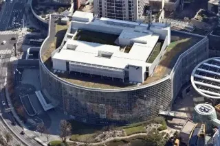 テレ朝、社外スタッフ転落死か　六本木、通行人けが