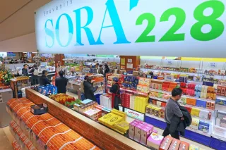 函館空港の土産店リニューアル　店舗面積2倍に拡大