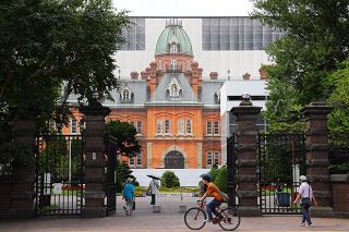 道庁赤れんが庁舎、再生へ　慎重に慎重を重ねる作業　過程「見せる」工夫も＜デジタル発＞