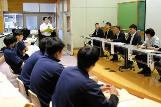 仕事のやりがい、求める人材像は　滝川工業高で進路講話
