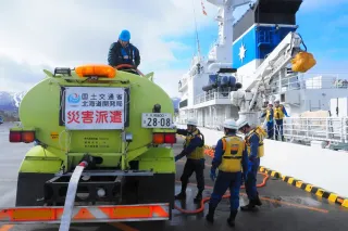 大規模断水を想定、岩内で給水訓練　小樽海保など