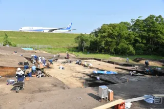 新千歳空港　冬季の安定運航に必要な「誘導路」増設工事が難航　運用開始見通せず　予定地に多数の埋蔵文化財