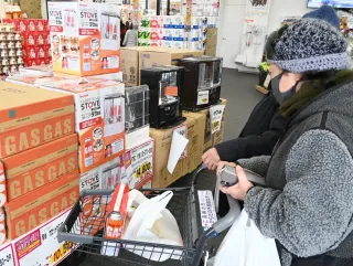 「後発地震」に備え急ピッチ　道内各地で防災用品の購入増　事業者・自治体は態勢確認