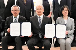 地域人材育成で協力　文教大が恵庭北、恵庭南と連携協定