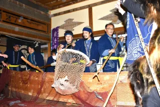 往時のニシン漁の活気垣間見た　積丹でツアー