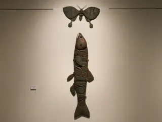 砂澤ビッキの生きた時代展＞①天塩川・蝶と鮭＝1979年、音威子府村蔵