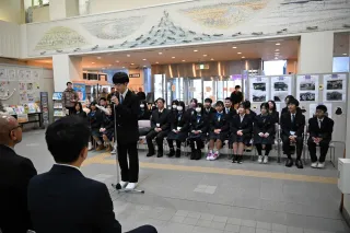 石狩で初スキー「楽しみ」　沖縄・恩納村から中学生訪問